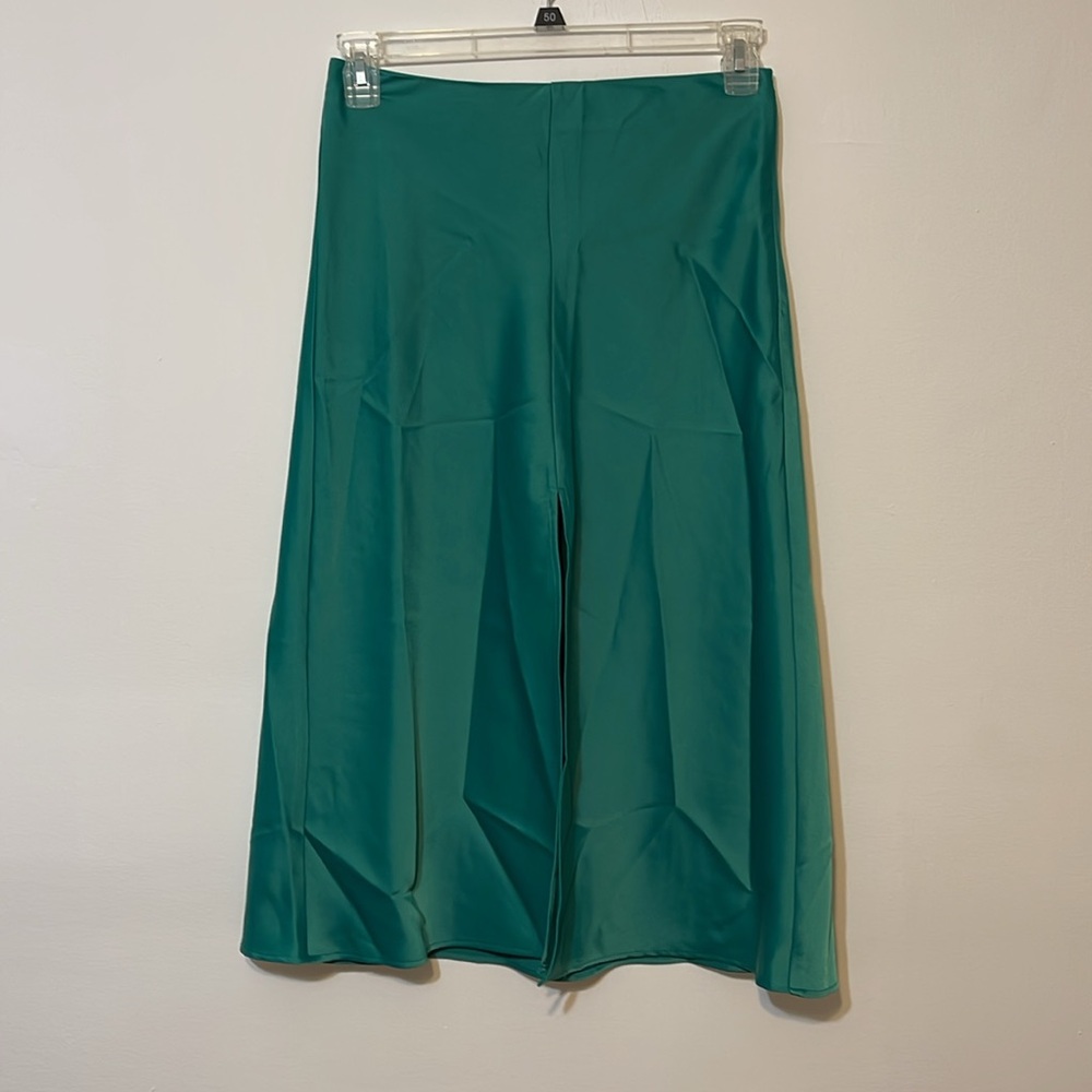 Lulu's Vibrant Turquoise Dress skirt